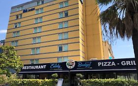 Hotel Ibis Budget Nice Palais Nikaia Exterior photo