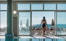 Ibis Thalassa Hyeres Plage Exterior photo