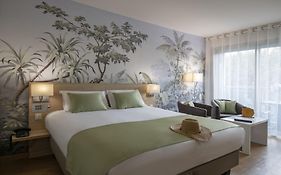 Hotel Chambord Menton Exterior photo