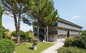 Kyriad Digne-Les-Bains Exterior photo