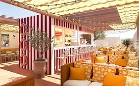 Rockypop Marseille Hotel Exterior photo