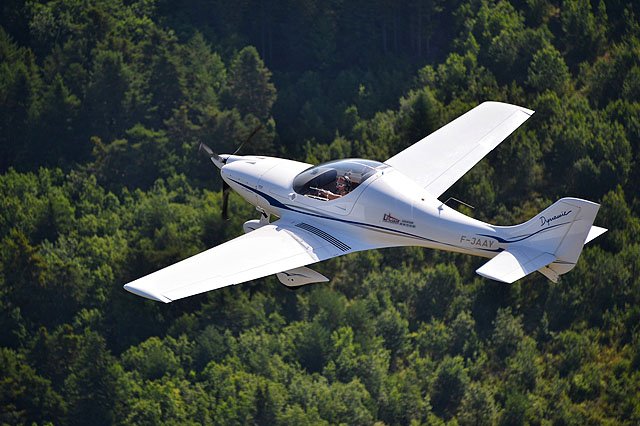 LPINE FLYING SCHOOL hautes alpes